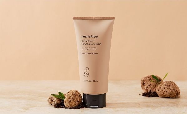 Sữa rửa mặt tro núi lửa Innisfree review: Thành phần và công dụng