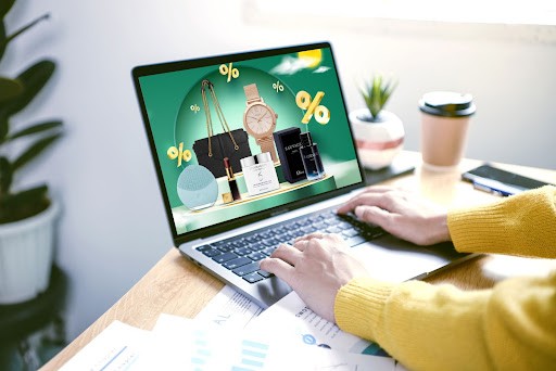 Vua Hàng Hiệu Sale Xả Kho, tặng ngàn voucher siêu hấp dẫn, freeship 0đ