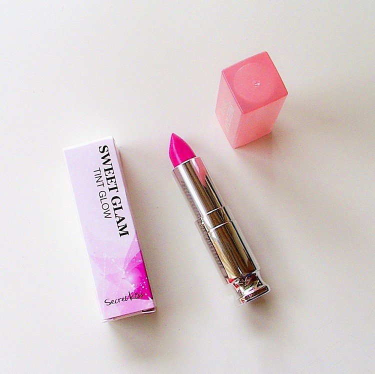 Son dưỡng có màu Sweet Glam Tint Glow