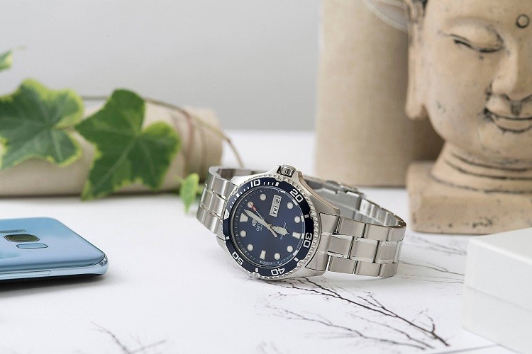 Mặt kính của đồng hồ Orient đều rất tốt