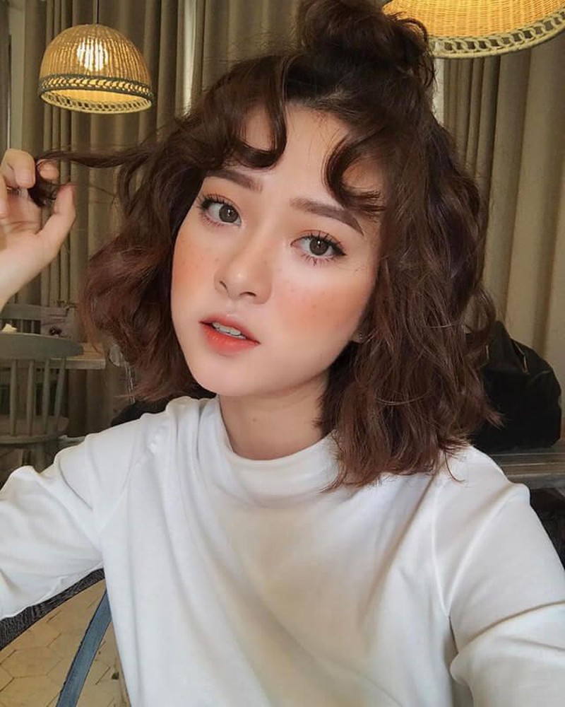 Top 7 những kiểu tóc ngắn uốn gợn sóng tóc ngắn uốn sóng, tóc ngắn uốn gợn sóng, kiểu tóc ngắn uốn gợn sóng, những kiểu tóc ngắn uốn gợn sóng, các kiểu tóc ngắn uốn gợn sóng