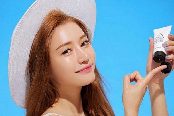 Da mặt bị cháy nắng thì phải làm sao? Cách chữa da bị cháy nắng hiệu quả Da mặt bị cháy nắng thì phải làm sao?