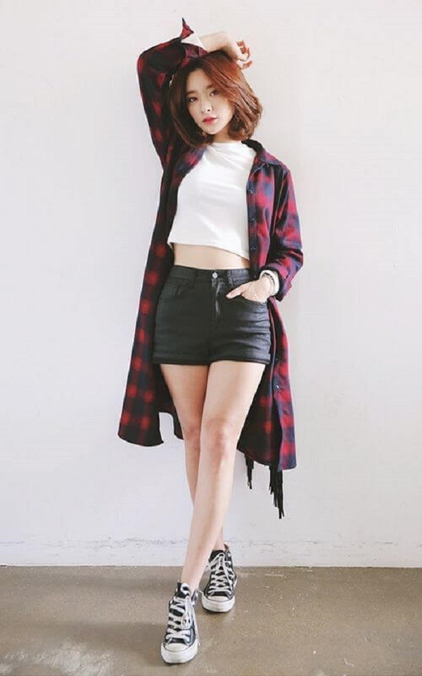 Cách mix giày converse cổ cao + áo sơ mi + quần tây dài