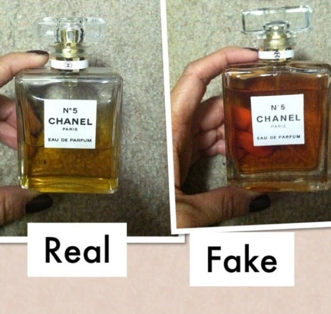 Nhận biết mỹ phẩm chính hãng bằng cách xem xét kỹ lưỡng sản phẩm