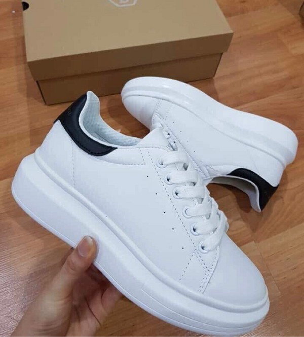 giày domba sản xuất ở đâu, giày domba của nước nào